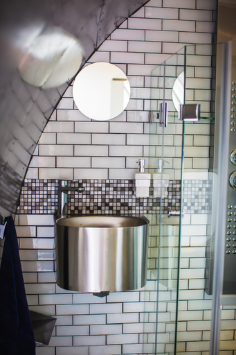 Bathroom 4, Aerotel, Mopani