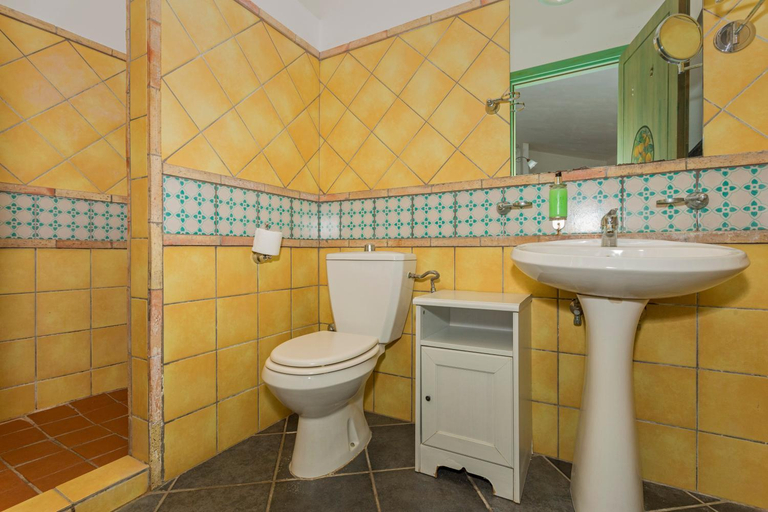 Bathroom 3, Agriturismo Terrenia, Messina