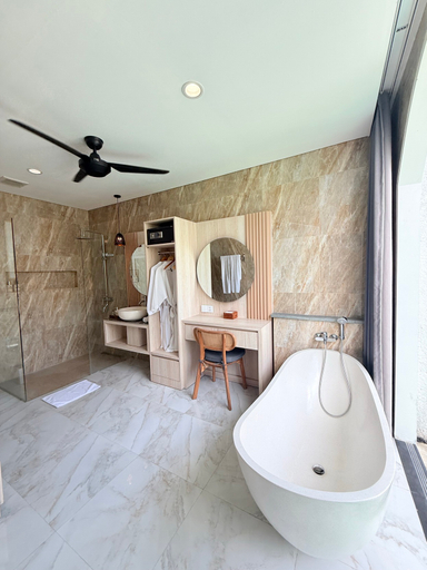 bathroom 34