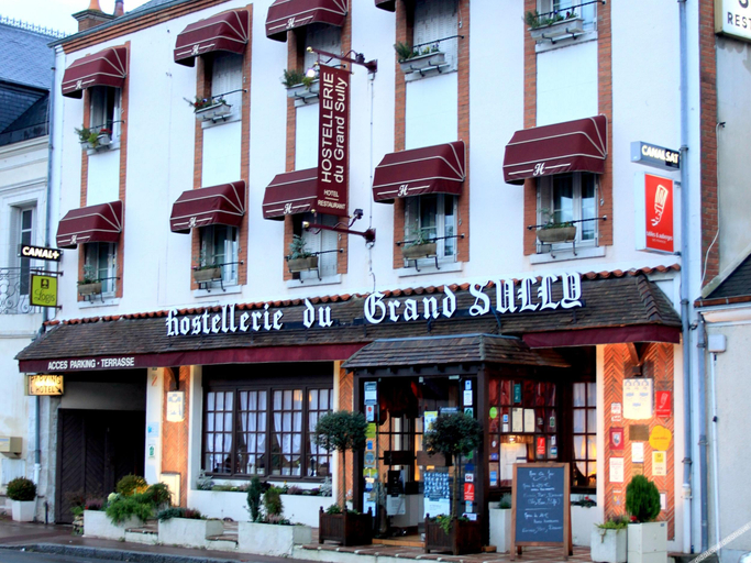 Exterior & Views 2, Hostellerie du Grand Sully, Loiret