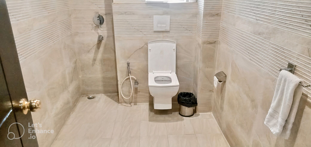 Bathroom 3, Royal Residence Near 32nd Milestone, Gurgaon