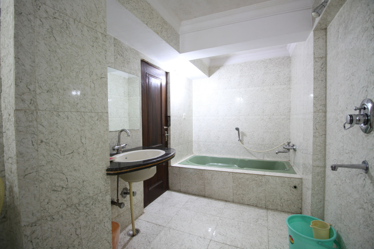 Bathroom 4, Hotel Grand Arjun, Raipur