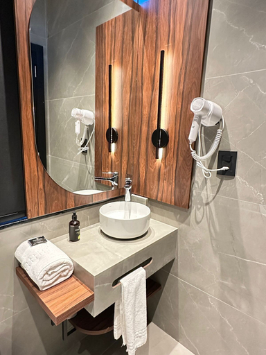Bathroom 4, Zallon Hotel Executivo, Lajedão