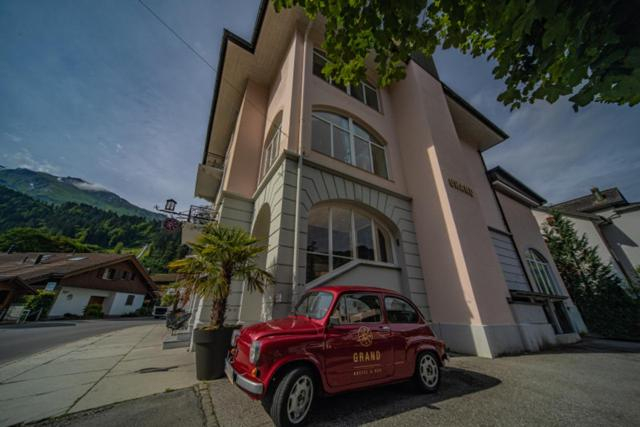 Exterior & Views, GRAND your home with common kitchens with self check-in, Obwalden