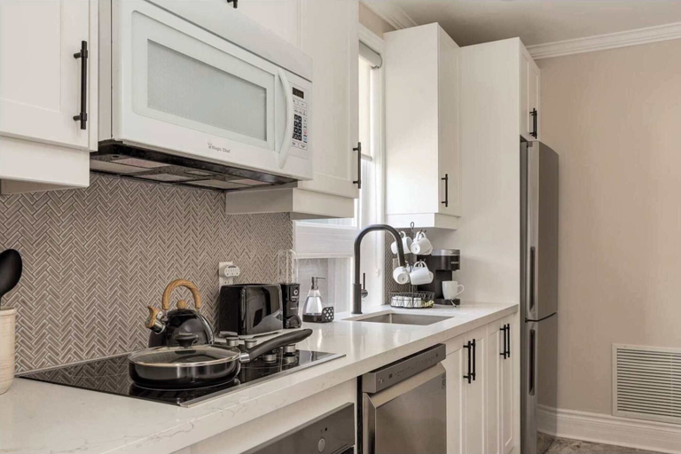 Interior 3, 2BR Suite With LRG Patio!, Toronto