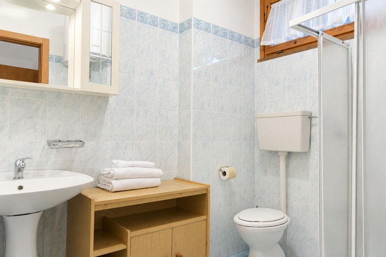 Bathroom 3, Aparthotel Costa Paradiso, Ravenna