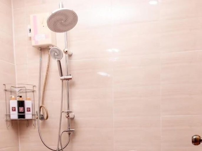 Bathroom 4, Rak Chiang Mai Guesthouse, Muang Chiang Mai