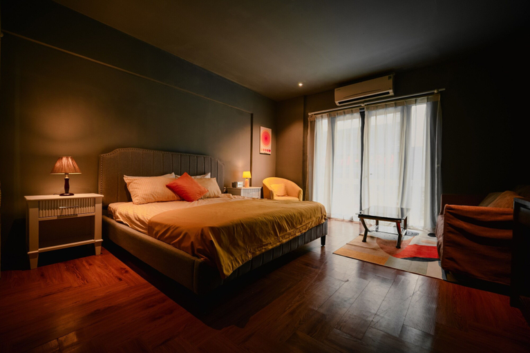 Room 3, Atlantis Nguyen Truong To, Ba Đình
