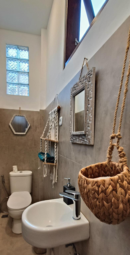 Bathroom 4, Dalai Home Tropical, Lombok