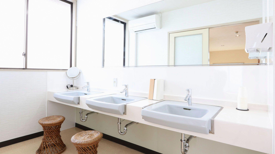 Bathroom 2, Asashio, Hamamatsu