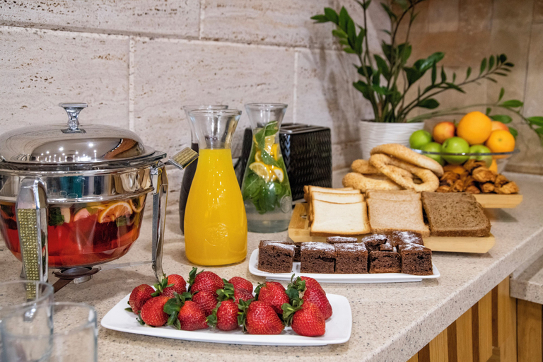Food & Drinks 5, Highgarden Hotel, Tbilisi