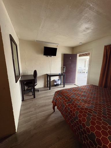 Bedroom 2, Border Motel, Imperial