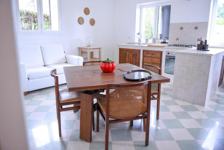 Others 3, Villa Luciana, Taranto