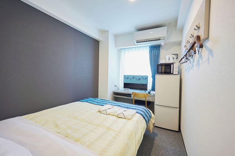 Bedroom 3, Hotel Peace Land, Naha