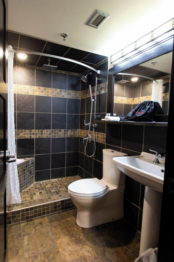 Bathroom 3, Grande Cache Hotel, Division No. 18