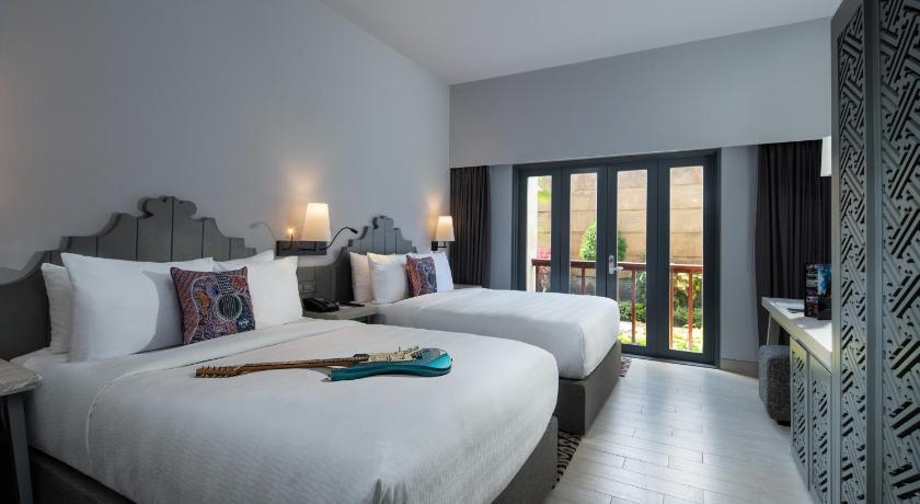 bedroom 27