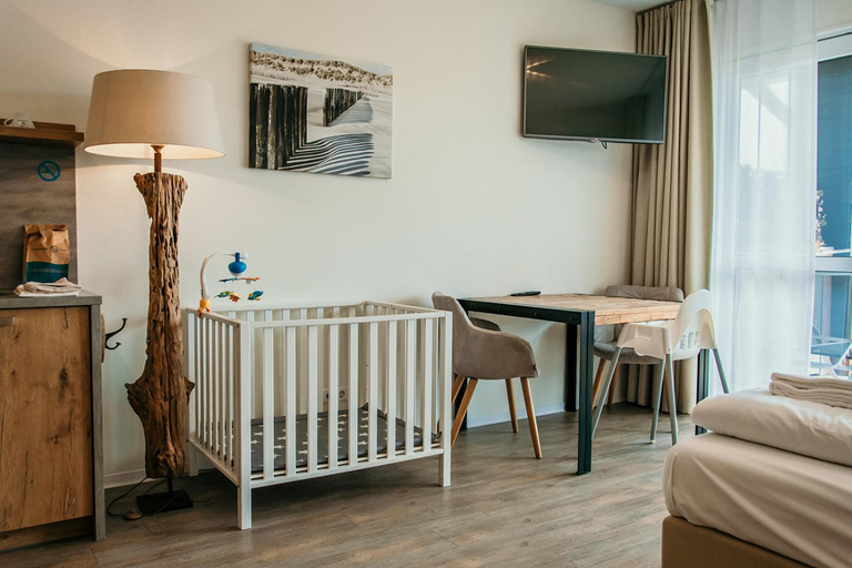 Bedroom 2, Hotel De Zeeuwse Kust (family only), Schouwen-Duiveland