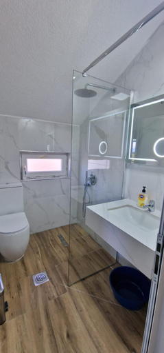 Bathroom, Sunrise Lindita, Pukës