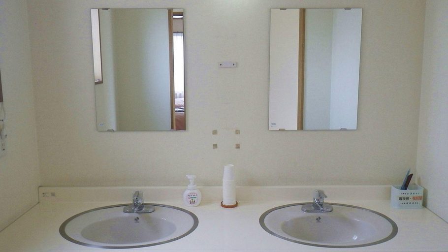 Bathroom 3, Taharaya Ryokan , Kakegawa