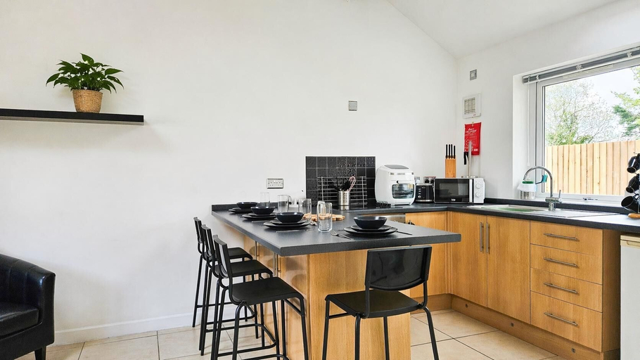 Private kitchen 2, Buttercup - 2 Bed Cottage - Red Forest Retreats, Neath Port Talbot