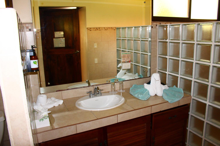 Bathroom 4, La Foresta Nature Resort, Aguirre