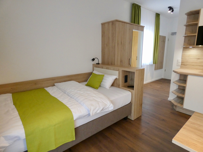 Bedroom 5, Living Hallertau, Freising