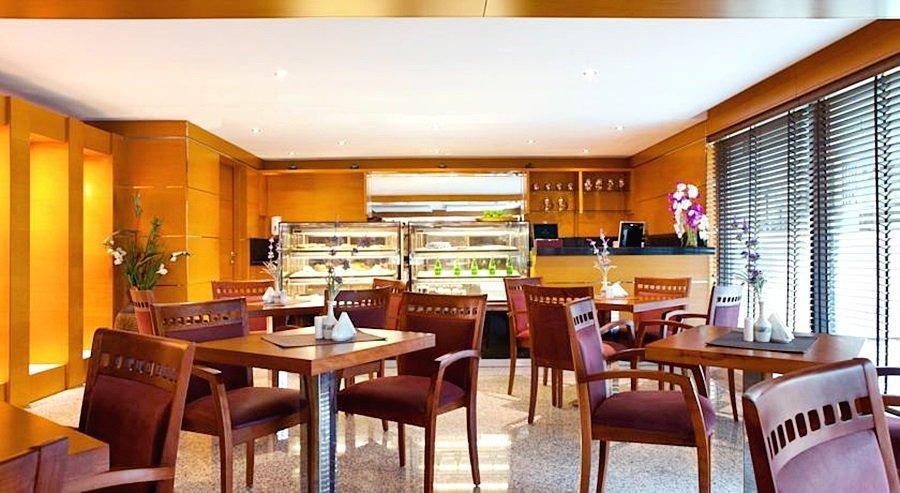 Food & Drinks 5, Golden Sands 5, Dubai