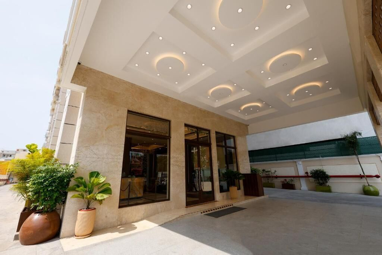 Exterior detail, SKI - Sivakavi Iconic, Puducherry