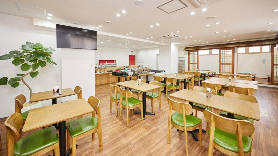 Others 2, Hotel Peace Land, Naha