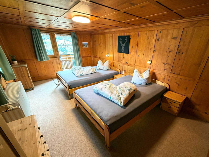 Bedroom 2, Bi-dr-gondamaika, Bregenz