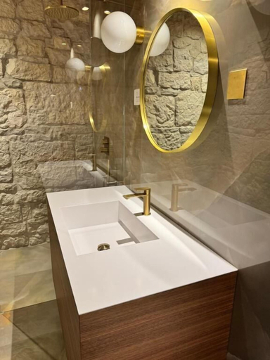 Bathroom 5, The B luxury countryside, Tinjan