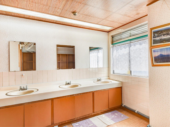 Bathroom 2, Tosawaya Inn, Numazu