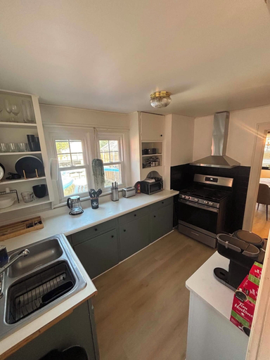 Private kitchen 2, Regency Retreat, Niagara