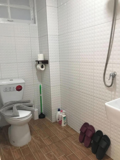 Bathroom 5, 3 Bedroom Villa Din Daeng BKK, Din Dang