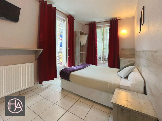 Bedroom 5, ALLIANCE HOTEL PARIS, Paris