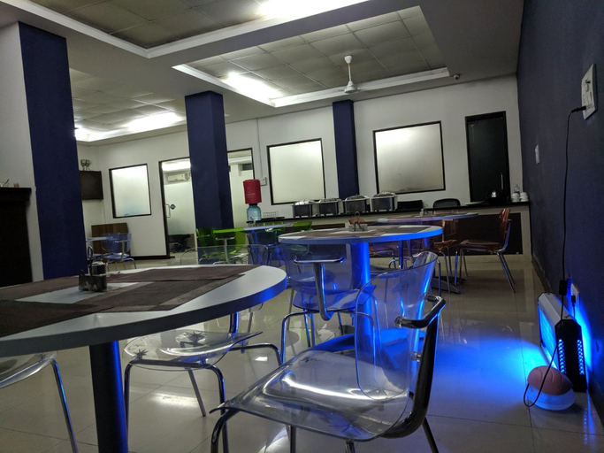 Food & Drinks, Royal Residence Huda City Centre, Gurgaon
