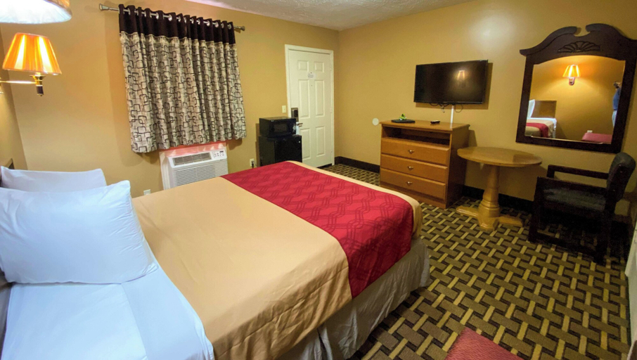 Bedroom 3, Rama Inn Bells, Crockett