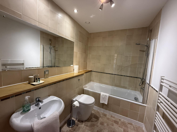 Bathroom 2, Chrysalis Apartment by Principal Apartments, Glasgow