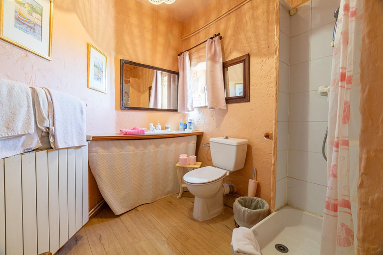 Bathroom 4, Chez Janie Hirst - Chambres d'hotes, Drôme