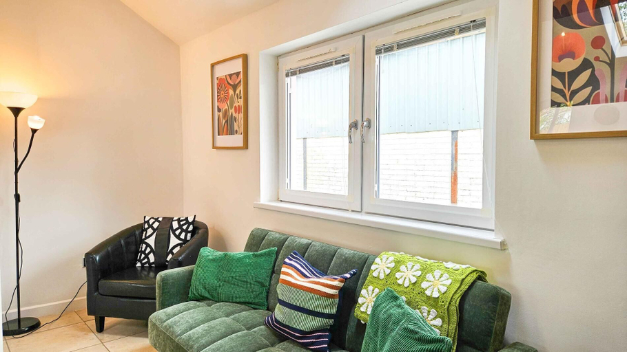 Living area 5, Foxglove - 2 Bed Cottage - Red Forest Retreats, Neath Port Talbot