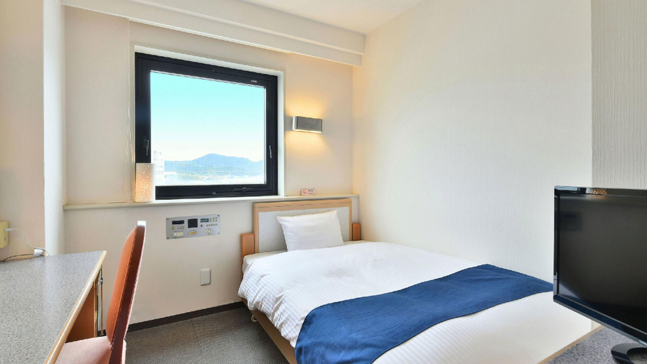 Bedroom 4, First Inn Haiki, Sasebo