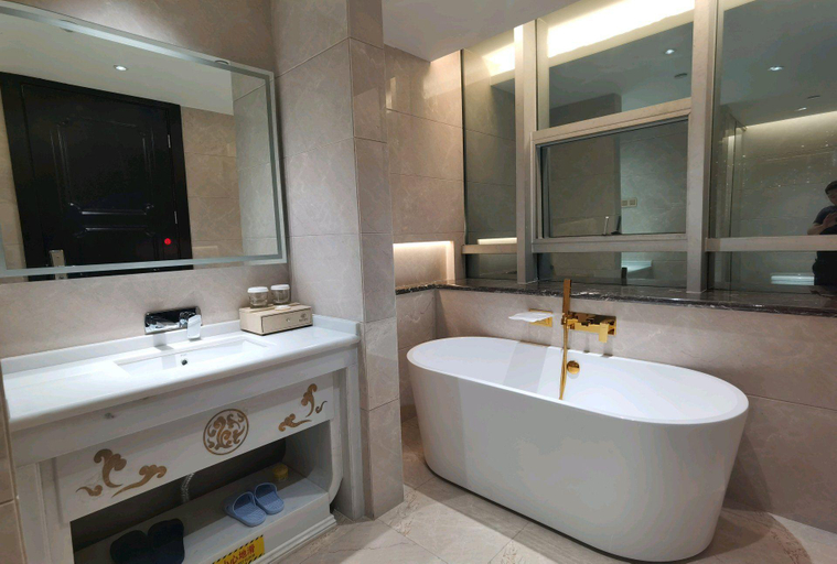 Bathroom 3, Chengdu Daishengtang hotel, Chengdu