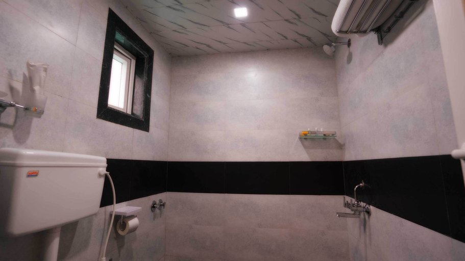 Bathroom 3, Map Resort, Raigarh