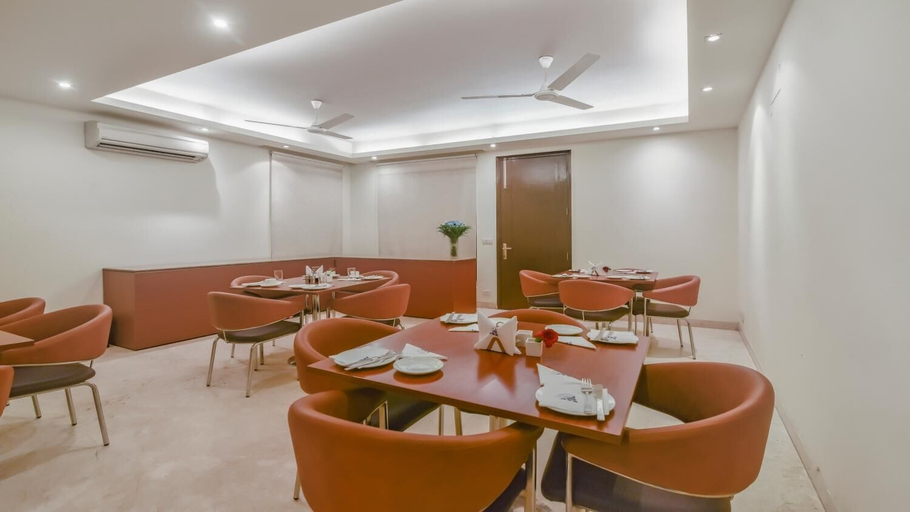Food & Drinks, Royal Residence Cyber City, Gurgaon