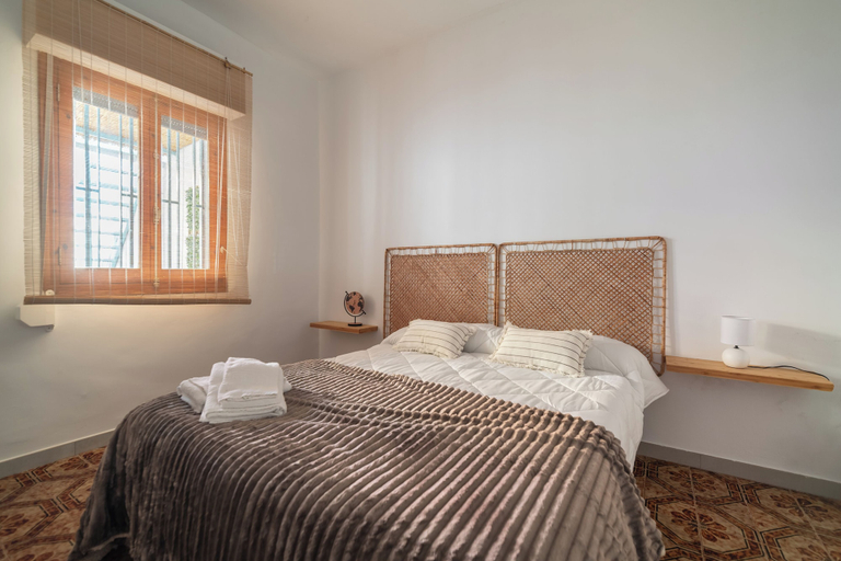 Room 5, Les Villetes, Castellón