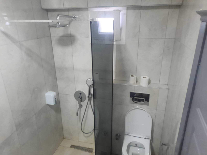 Bathroom 5, Deniz Otel, Üsküdar