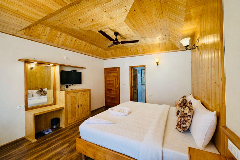 Bedroom, Naina Resort & Cottages, Kullu