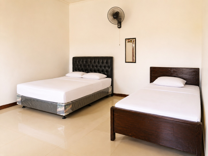 Jajapin Suka Indah Hotel Room Type - 2 DOUBLE BED STANDARD ROOM