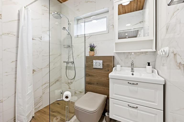 Bathroom 3, Rukkilille majutus, Ridala
