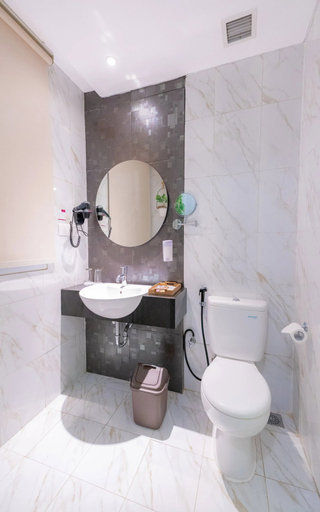 bathroom 18